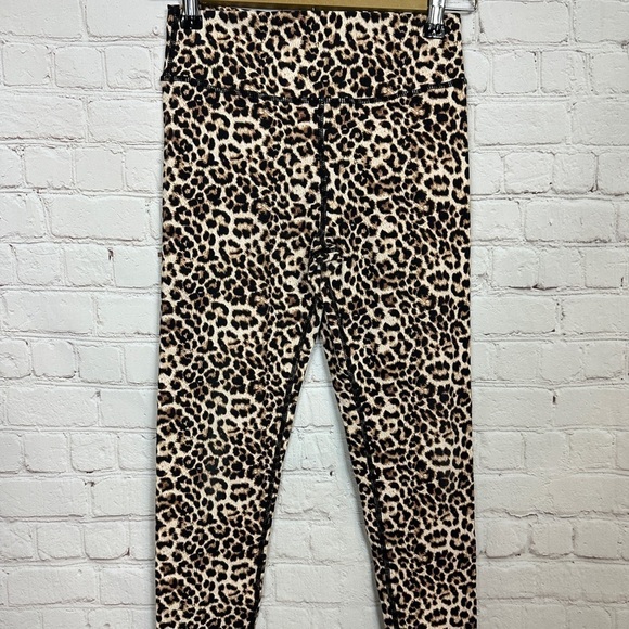 ZYIA Active Leopard‎ Brilliant Scrunchy What Hi Rise Leggings Size 6-8 EUC - Picture 1 of 7